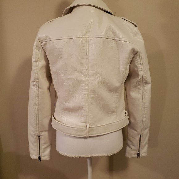 Early Black Friday! Levis Off White Faux Leather Jacket - Medium - Picture 5 of 6